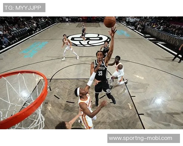 克拉克斯顿全能表现助球队获胜9投7中贡献15分9板4助3断3帽正负值1