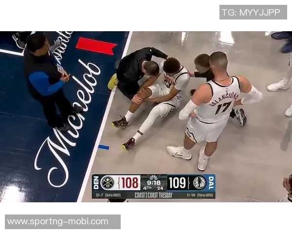 卡梅隆约翰逊膝伤严重痛苦倒地提前退场球迷心疼不已