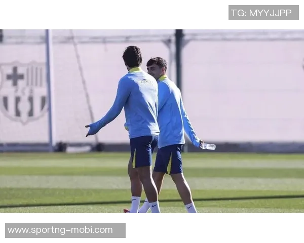 巴萨关注本菲卡19岁后卫奥利维拉德科与经纪人深入洽谈